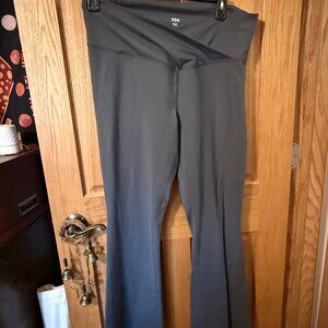 PLUS Women's Athletic Legging